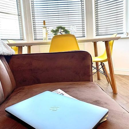 Beautiful Space Stylish And Modern! Perfect Location Blackpool Kültér fotó