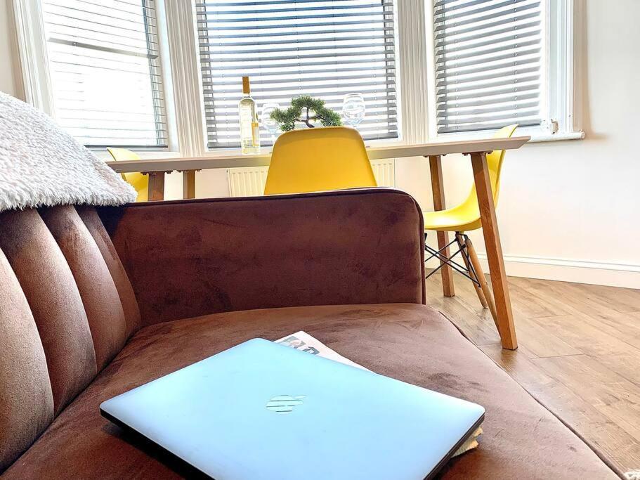 Beautiful Space Stylish And Modern! Perfect Location Blackpool Kültér fotó
